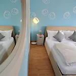 Stop & Sleep Fronte Ospedale Civile 3*