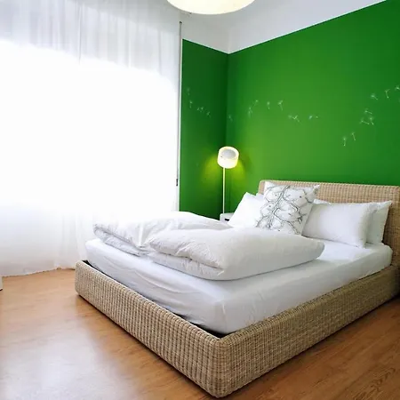 Stop & Sleep Fronte Ospedale Civile Guest house *