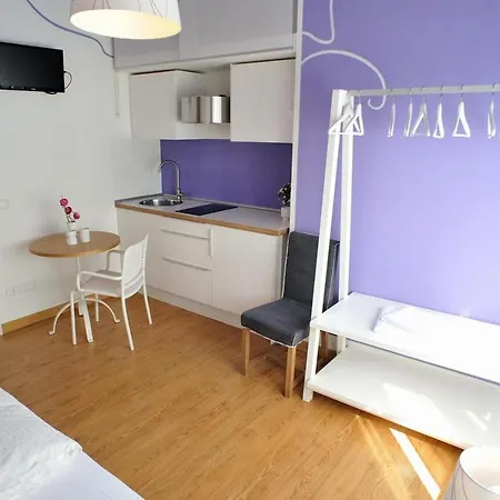 Stop & Sleep Fronte Ospedale Civile Guest house