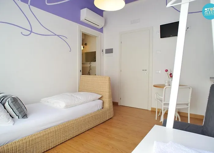 Guest house Stop & Sleep Fronte Ospedale Civile Udine