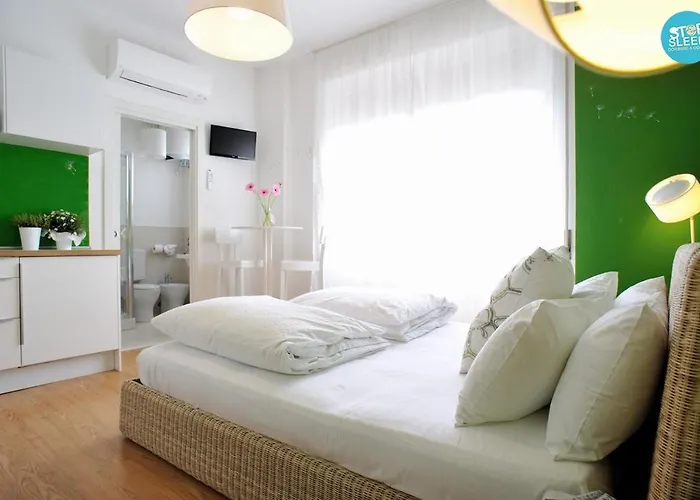 Guest house Stop & Sleep Fronte Ospedale Civile Udine