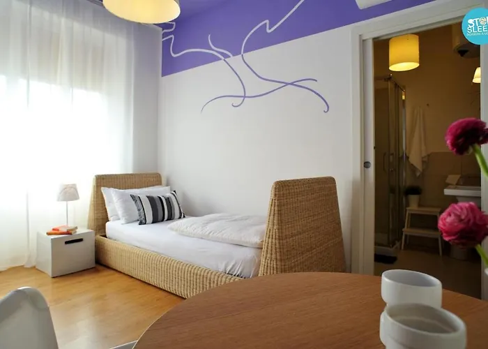 Stop & Sleep Fronte Ospedale Civile 3*