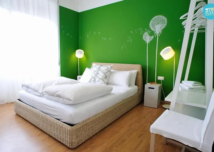 Guest house Stop & Sleep Fronte Ospedale Civile 3*