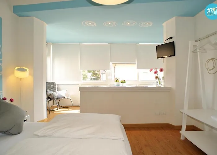 Stop & Sleep Fronte Ospedale Civile