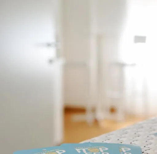 Guest house Stop & Sleep Fronte Ospedale Civile 3*